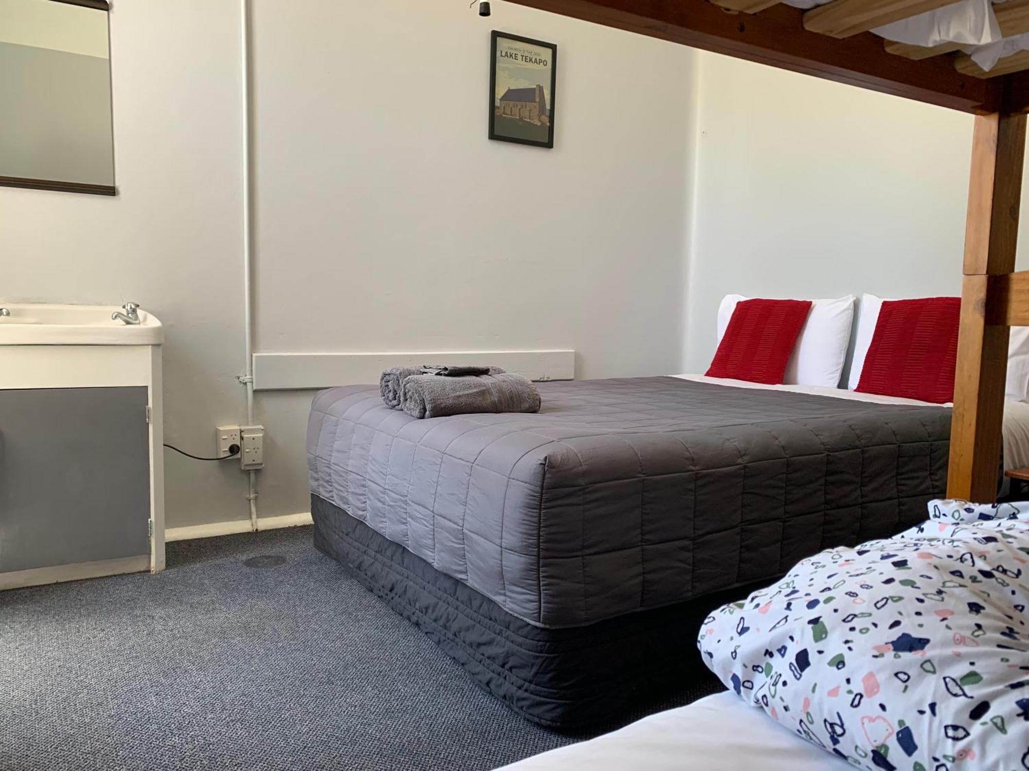 Thomas'S Catlins Lodge And Camp Ground Owaka 외부 사진
