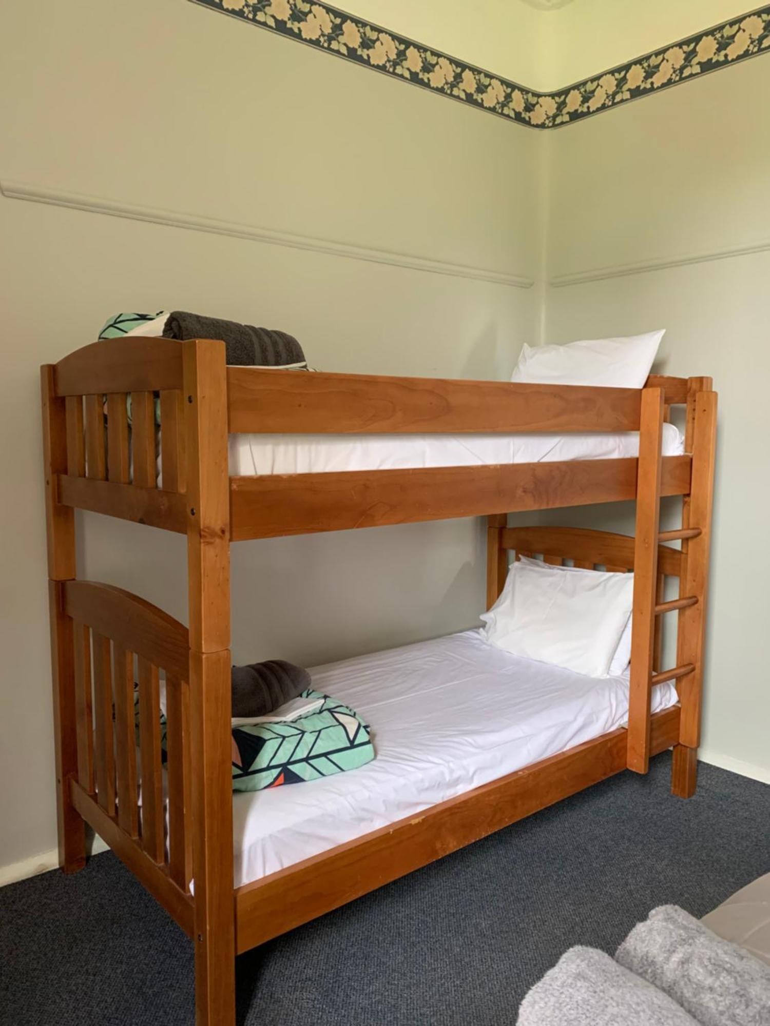 Thomas'S Catlins Lodge And Camp Ground Owaka 외부 사진