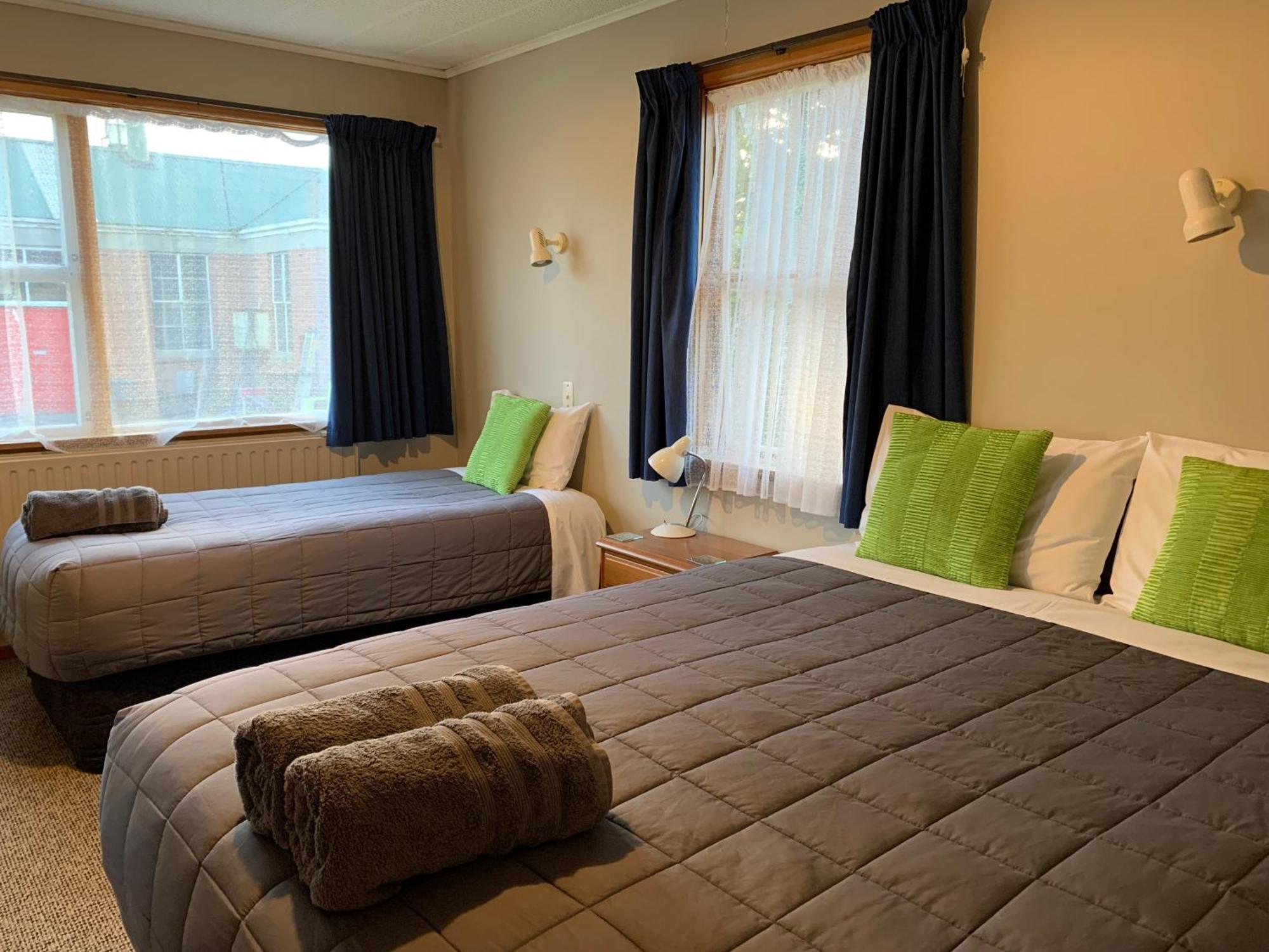 Thomas'S Catlins Lodge And Camp Ground Owaka 외부 사진